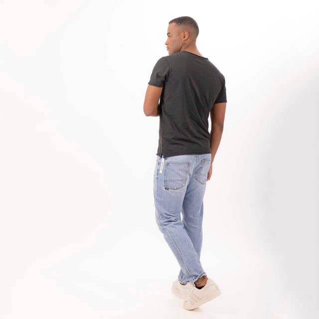 MAN'S ESSENTIAL V-NECK SHORT SLEEVE T-SHIRT RAW HEM - SLUB JERSEY