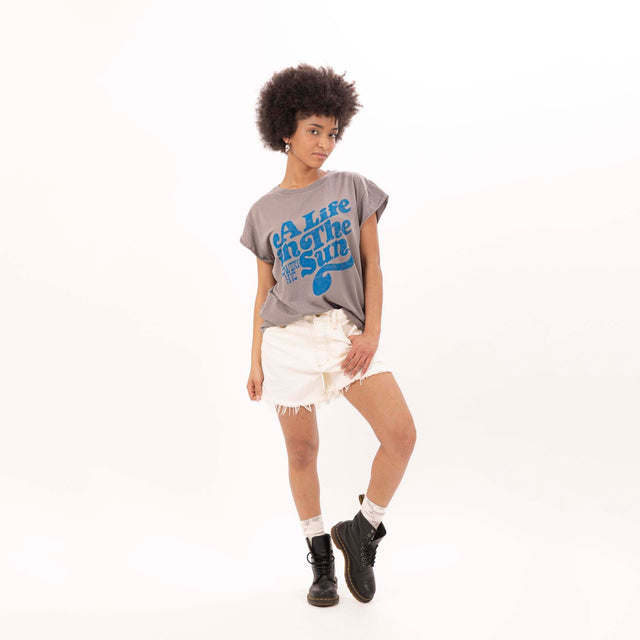 WOMEN'S "A LIFE IN THE SUN" CREWNECK BOXY T-SHIRT - VINTAGE JERSEY - Bowery NYC