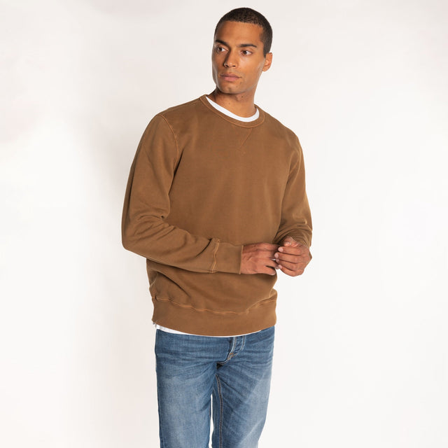 MAN'S ESSENTIAL CREWNECK SWEATSHIRT - GARMENT DYED - Bowery NYC
