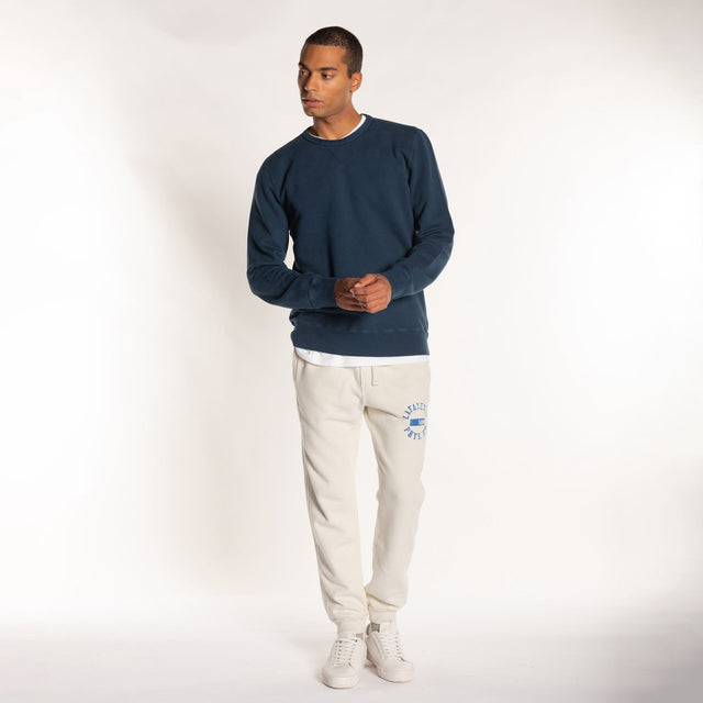 MAN'S ESSENTIAL CREWNECK SWEATSHIRT - GARMENT DYED - Bowery NYC