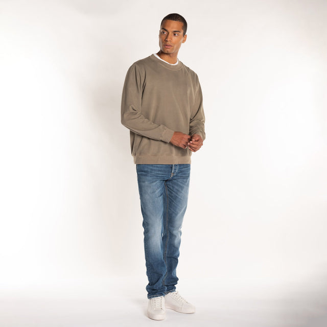 MAN'S ESSENTIAL WORN IN CREWNECK MID WIGHT SWEAT - Bowery NYC