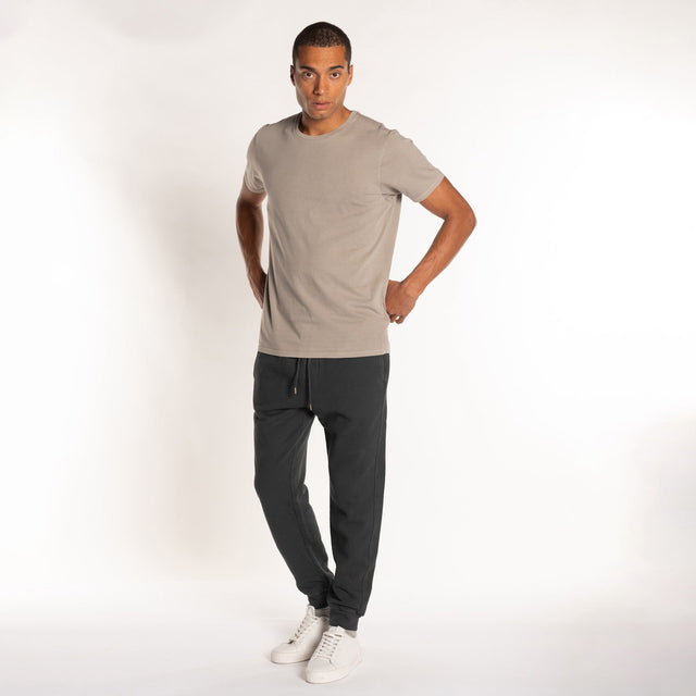 MAN'S ESSENTIAL SWEATPANT - GARMENT DYED - Bowery NYC