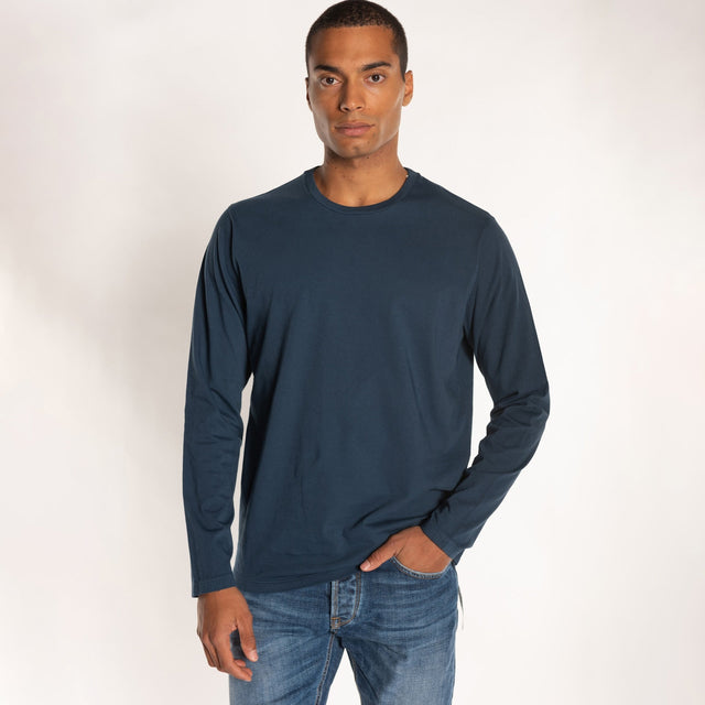 MAN'S ESSENTIAL CREWNECK LONG SLEEVE T-SHIRT - VINTAGE JERSEY - GARMENT DYED - Bowery NYC
