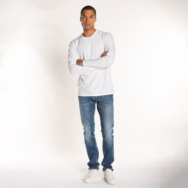 MAN'S ESSENTIAL CREWNECK LONG SLEEVE T-SHIRT - VINTAGE JERSEY - GARMENT DYED - Bowery NYC