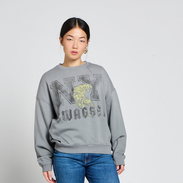 NY SWAGGER GRAPHIC BRUSHED SWEAT - Bowery NYC