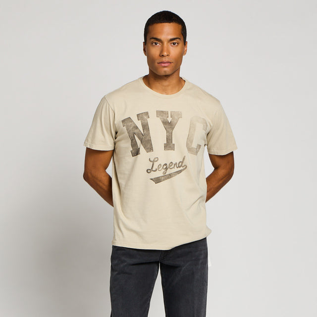 NYC LEGEND GRAPHIC T-SHIRT - VINTAGE JERSEY - Bowery NYC