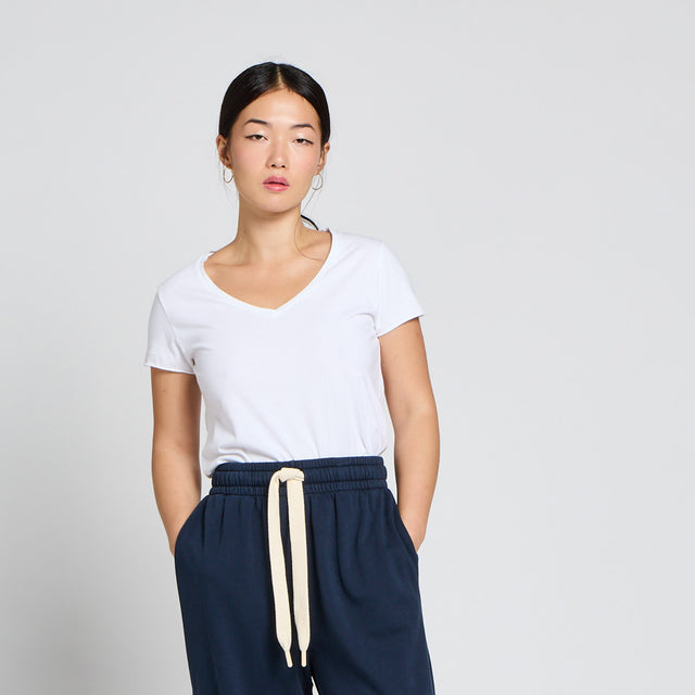 ESSENTIAL V-NECK T-SHIRT - VINTAGE JERSEY - Bowery NYC