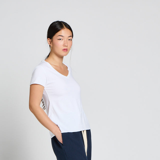 ESSENTIAL V-NECK T-SHIRT - VINTAGE JERSEY - Bowery NYC