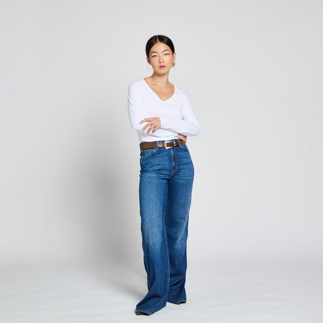 ESSENTIAL V-NECK T-SHIRT - VINTAGE JERSEY - Bowery NYC