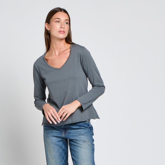 ESSENTIAL V-NECK T-SHIRT - VINTAGE JERSEY - Bowery NYC