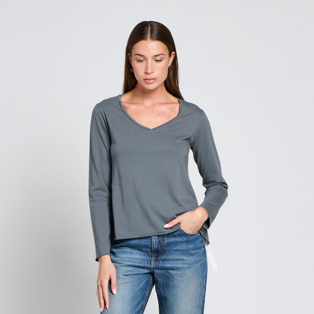 ESSENTIAL V-NECK T-SHIRT - VINTAGE JERSEY - Bowery NYC