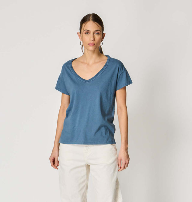 ESSENTIAL V-NECK T-SHIRT - VINTAGE JERSEY - Bowery NYC