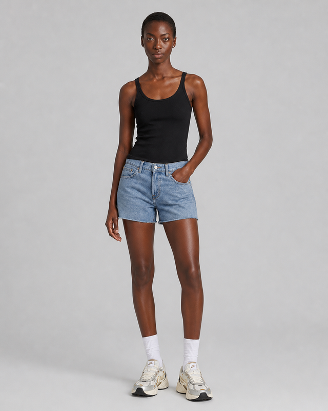 ESSENTIAL TANK NO SLEEVES - Bowery NYC