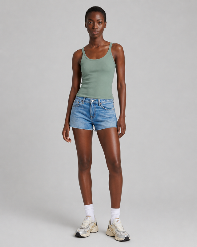 ESSENTIAL TANK NO SLEEVES - Bowery NYC