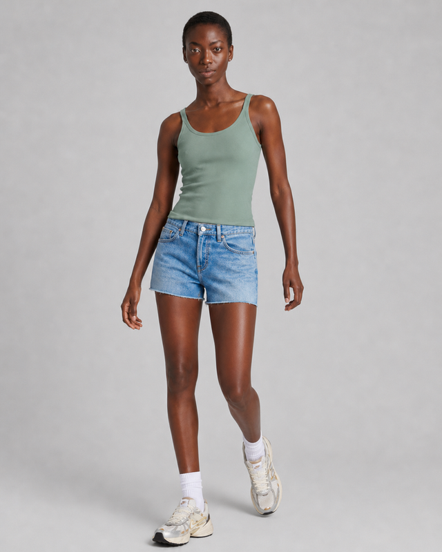 ESSENTIAL TANK NO SLEEVES - Bowery NYC