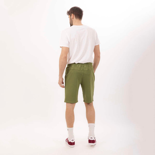 MAN'S ESSENTIAL COMBED FLEECE SWEAT SHORT - GARMENT DYED
