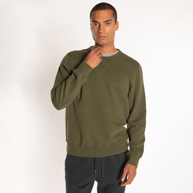 MAN'S ESSENTIAL CREWNECK SWEATSHIRT - GARMENT DYED - Bowery NYC