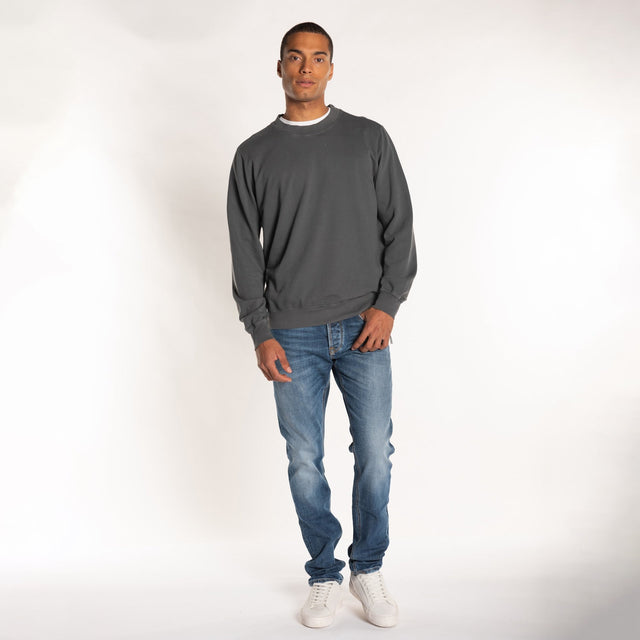 MAN'S ESSENTIAL WORN IN CREWNECK MID WIGHT SWEAT - Bowery NYC
