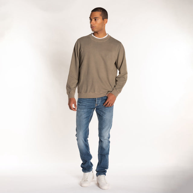 MAN'S ESSENTIAL WORN IN CREWNECK MID WIGHT SWEAT - Bowery NYC