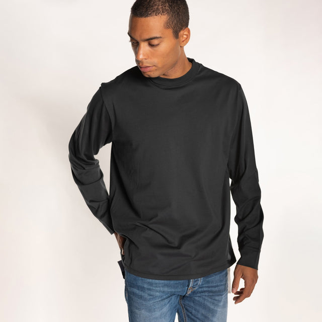 MAN'S ESSENTIAL L/S CREWNECK TSHIRT - MAKO JERSEY - Bowery NYC