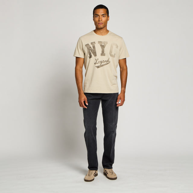 NYC LEGEND GRAPHIC T-SHIRT - VINTAGE JERSEY - Bowery NYC