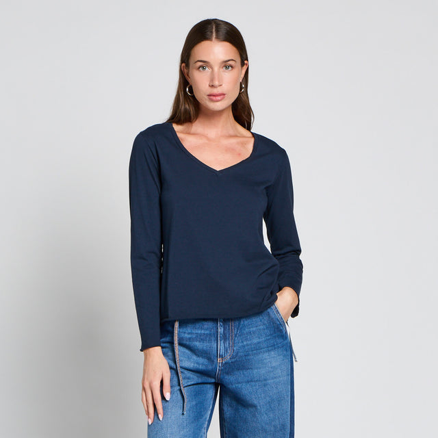 ESSENTIAL V-NECK T-SHIRT - VINTAGE JERSEY - Bowery NYC