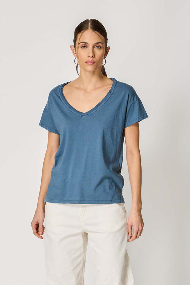 ESSENTIAL V-NECK  T-SHIRT - VINTAGE JERSEY - Bowery NYC