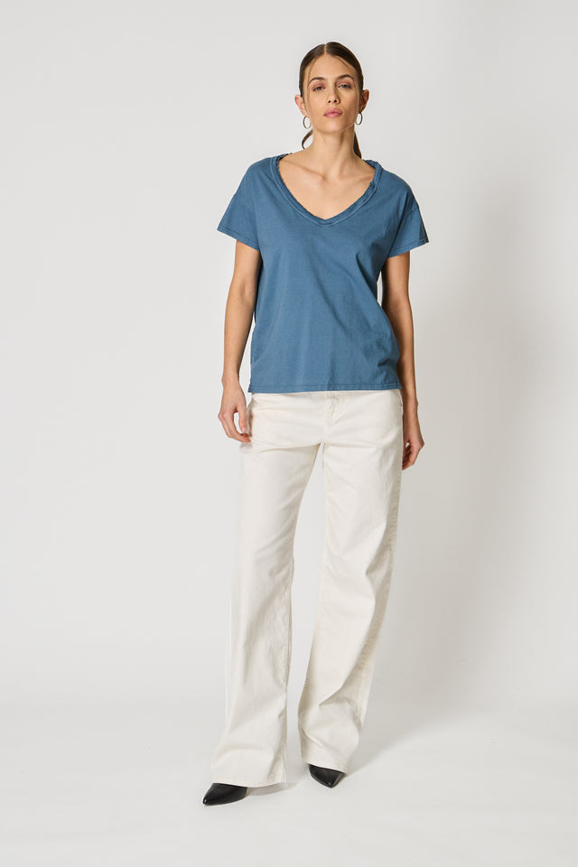 ESSENTIAL V-NECK  T-SHIRT - VINTAGE JERSEY - Bowery NYC