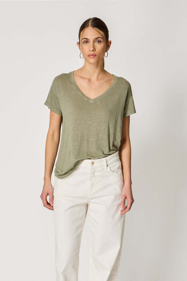 ESSENTIAL V-NECK T-SHIRT - LINEN JERSEY - Bowery NYC
