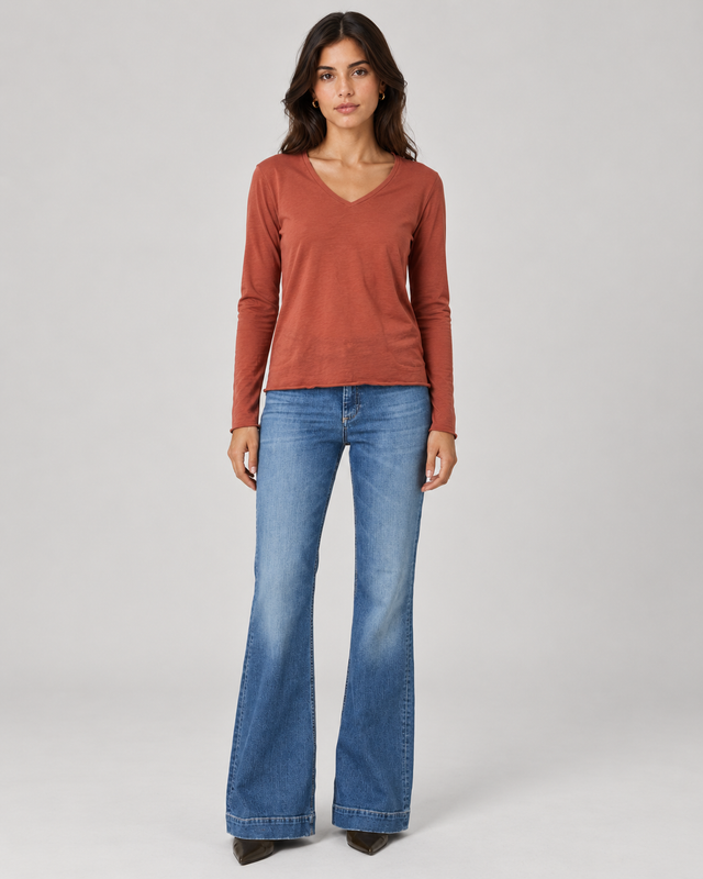 ESSENTIAL V-NECK T-SHIRT - VINTAGE JERSEY - Bowery NYC