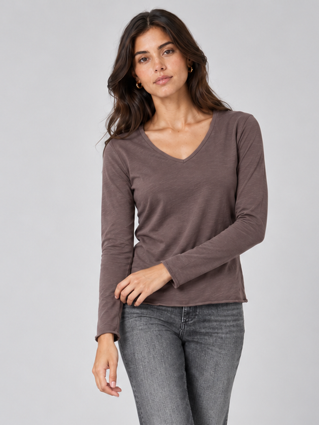 ESSENTIAL V-NECK T-SHIRT - VINTAGE JERSEY - Bowery NYC