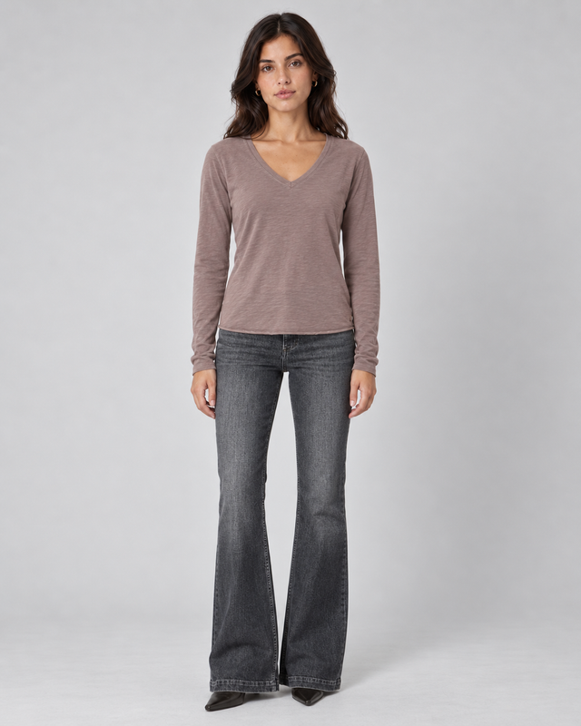 ESSENTIAL V-NECK T-SHIRT - VINTAGE JERSEY - Bowery NYC